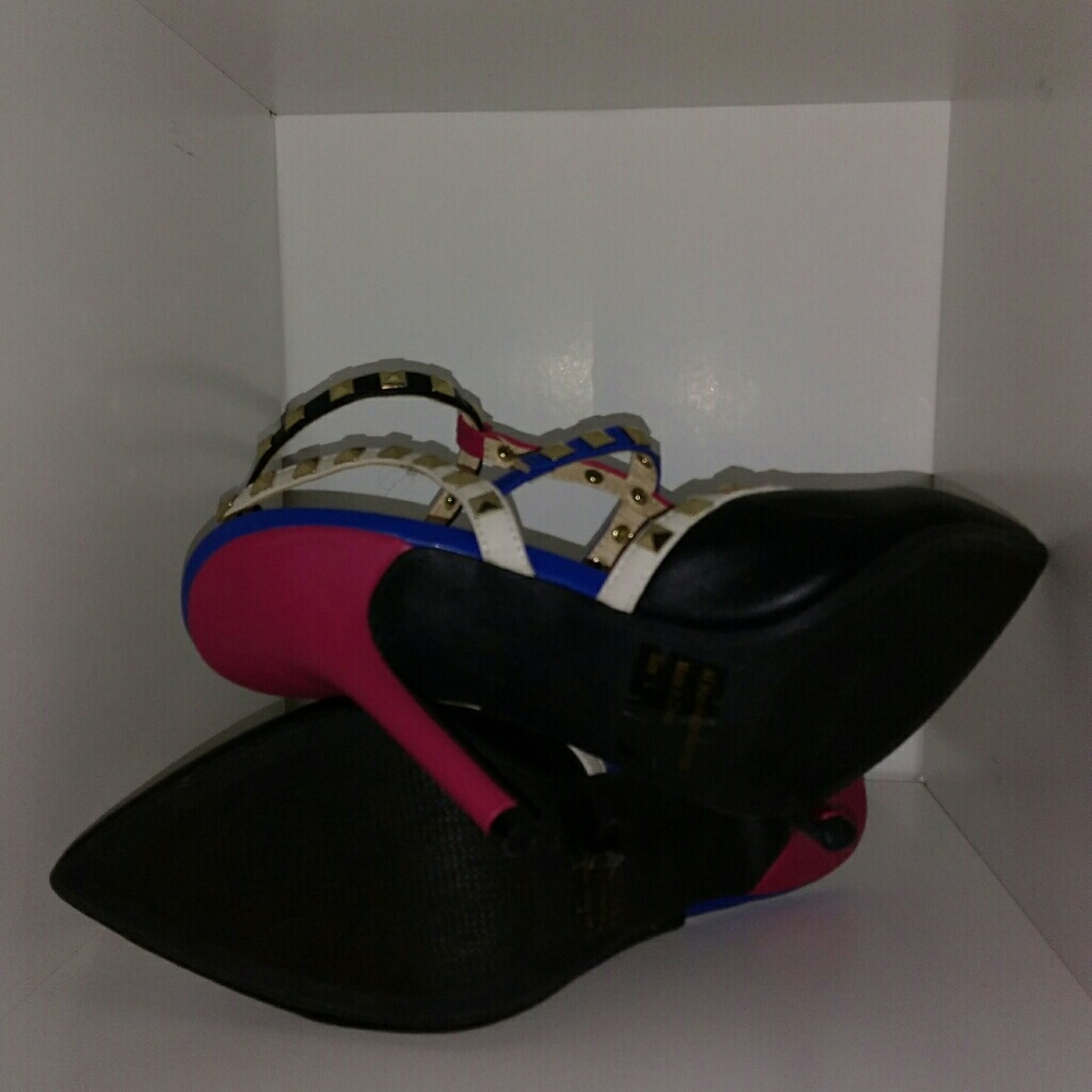 Never worn Rue 21 gold studded heals - Picture 3 of 4